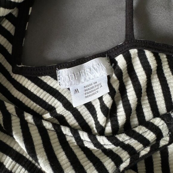 Urban Outfitters | EUC Off Shoulder Short Sleeve Crop Top in Black/White Medium - Picture 6 of 6